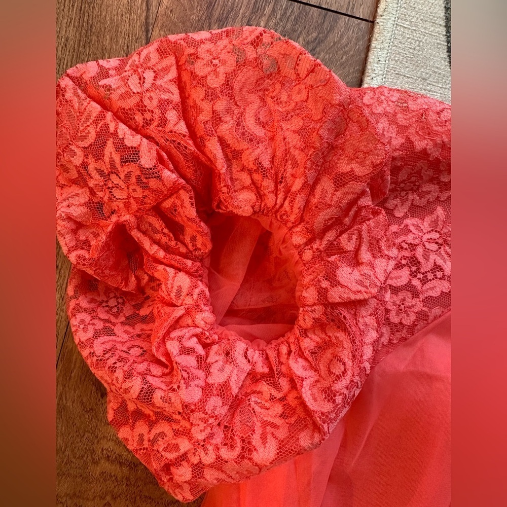 Vintage Vanity Fair Peignoir Nylon Robe Floral Lace Overlay Rob, Size 36. Coral. - Picture 4 of 9